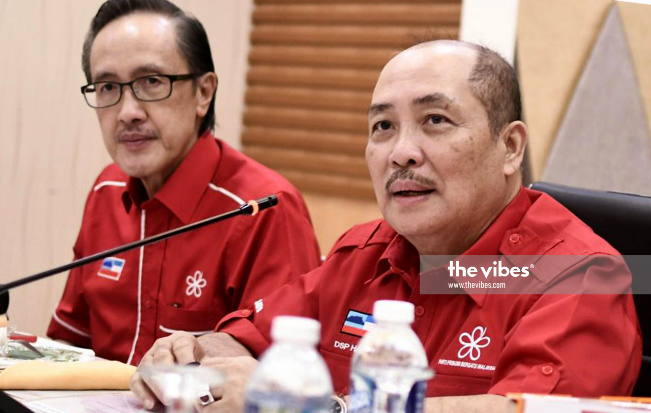 Sabah Chief Minister Datuk Seri Hajiji Mohd Noor (right) hopes ties with Putrajaya will strengthen through the appointment of Datuk Seri Ismail Sabri Yaakob as prime minister. – File pic, August 20, 2021