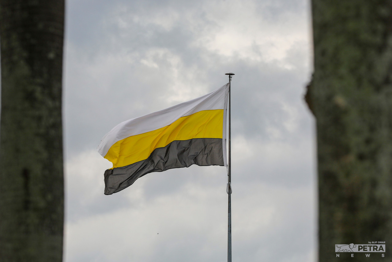 Perak is no stranger to turbulence as a result of party-hopping, as far back as 2009, when the Pakatan Rakyat state administration collapsed after three assemblymen became Barisan Nasional-friendly independents. – ALIF OMAR/The Vibes pic, November 18, 2022