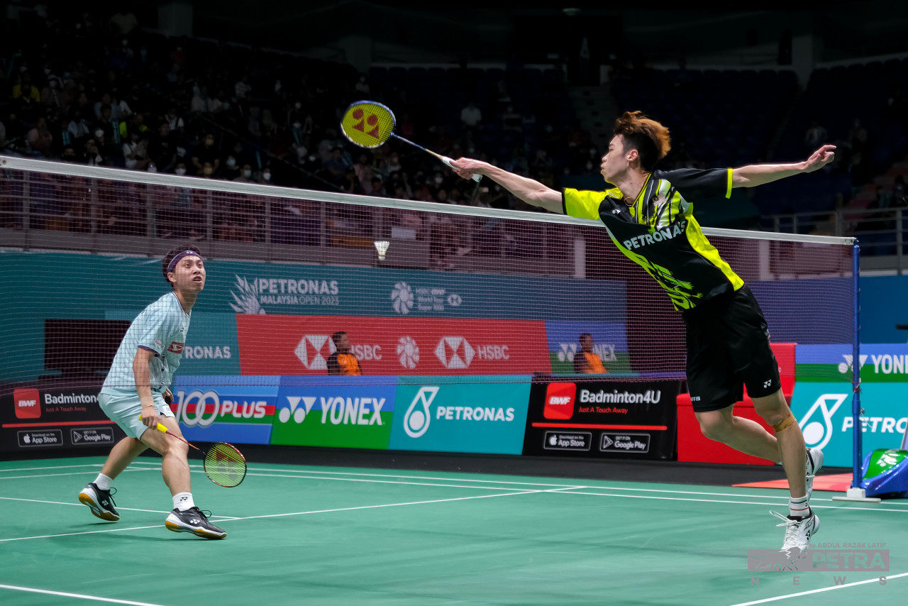 Many of the national players have their names drawn as the Super 750 India Open starts next week, including men’s singles Ng Tze Yong (right). – ABDUL RAZAK LATIF/The Vibes pic, January 15, 2023