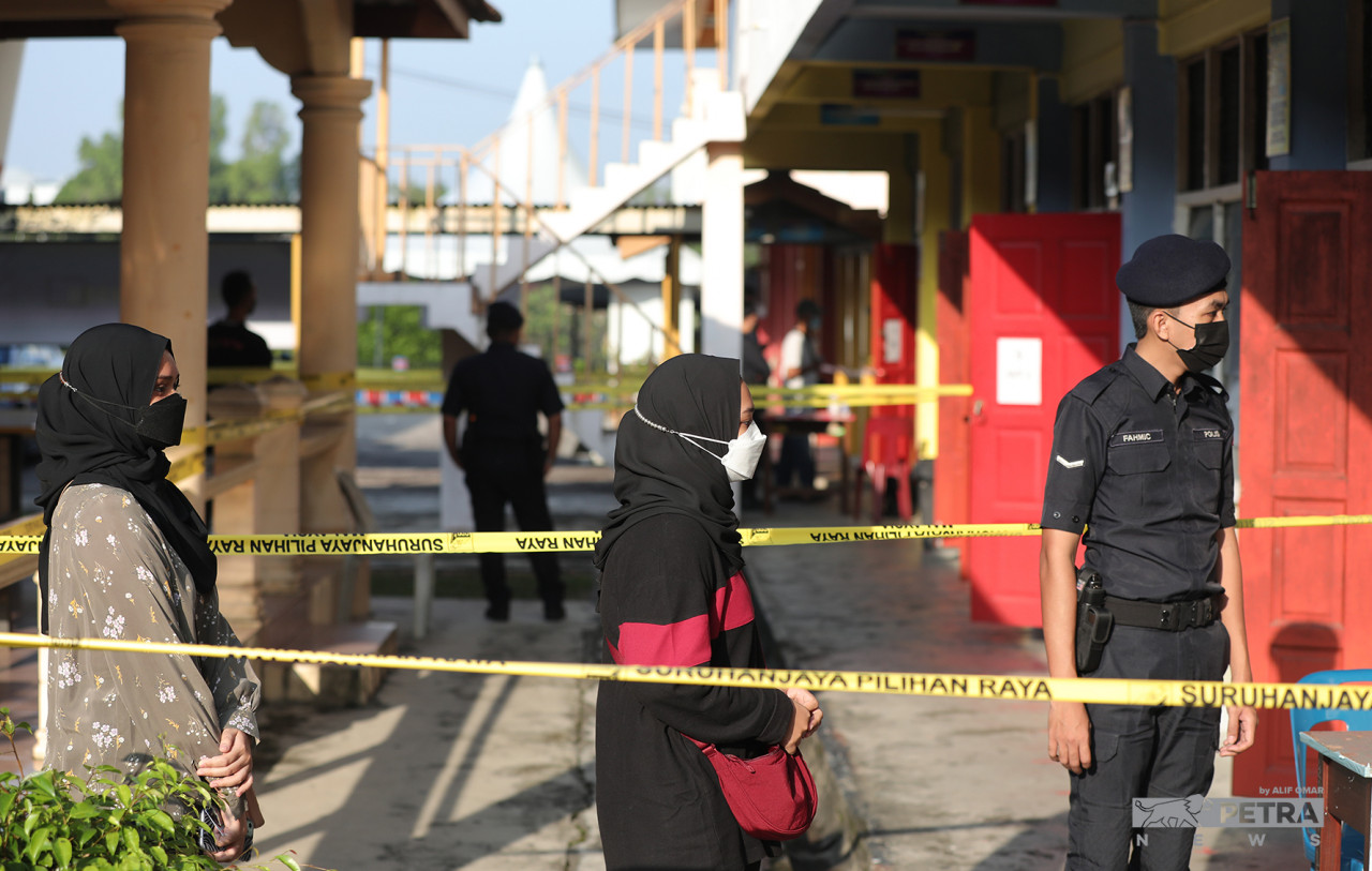 Voters in the new age group (between 18-21 years old) for the Johor election number more than 700,000. – ALIF OMAR/The Vibes pic, March 12, 2022