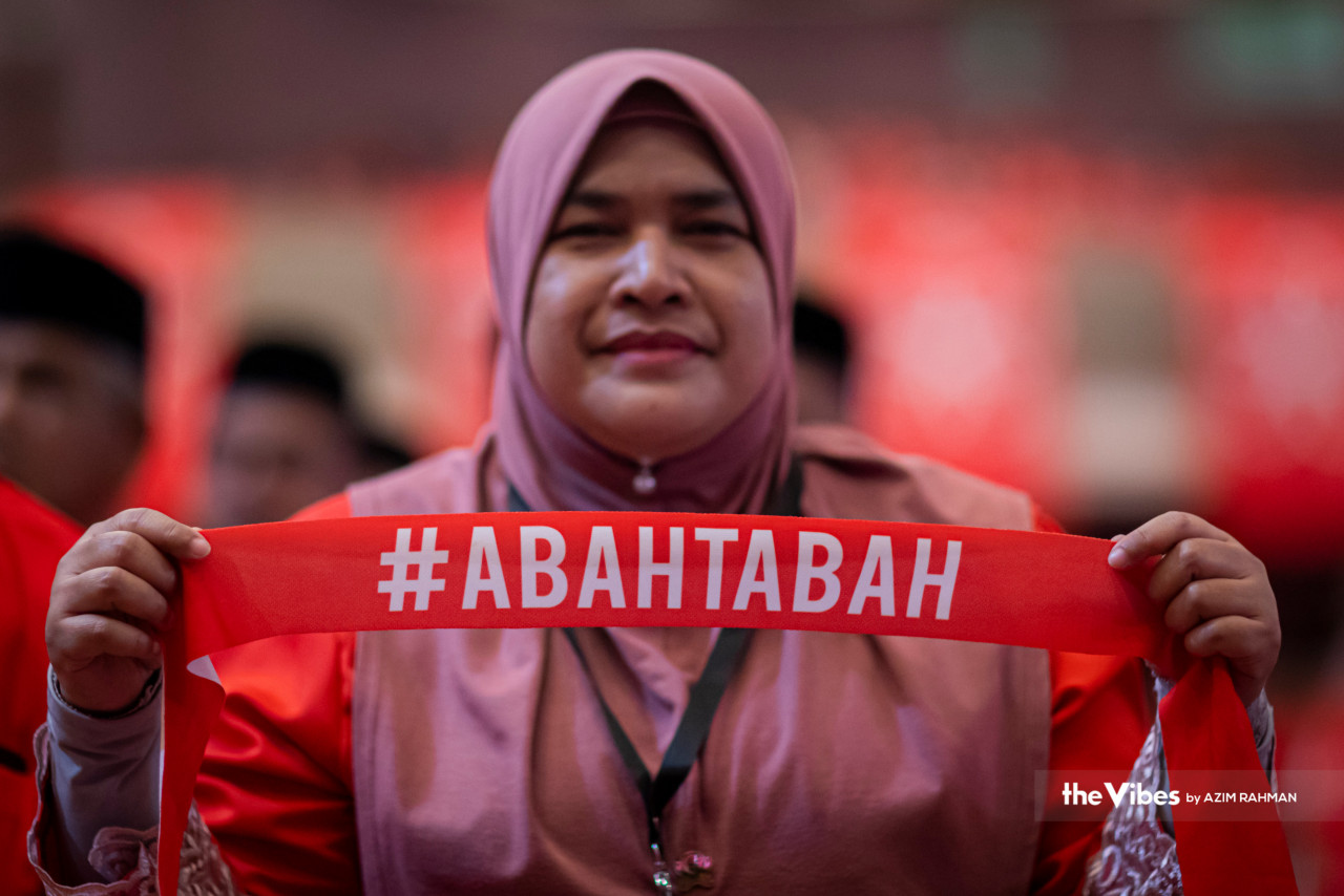 Bersatu president Tan Sri Muhyiddin (not pictured) says it is normal for political parties, including Bersatu, to receive funds from the general public as well as local businessmen who wanted to support their struggle. – AZIM RAHMAN/The Vibes pic, March 12, 2023  