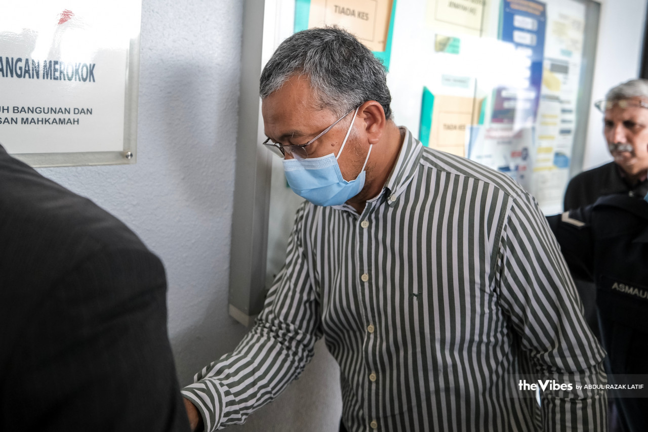 Umno’s former Perlis menteri besar Datuk Seri Azlan Man faces 10 counts of corruption over alleged money laundering and false claims for overseas trips. – ABDUL RAZAK LATIF/The Vibes pic, April 13, 2023