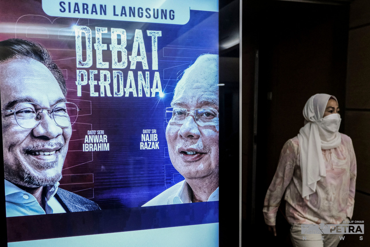 Singapore Institute of International Affairs senior fellow Oh Ei Sun says high-level political debates should be encouraged in order to encourage maturity in Malaysian democracy and politics. – ALIF OMAR/The Vibes pic, May 13, 2022