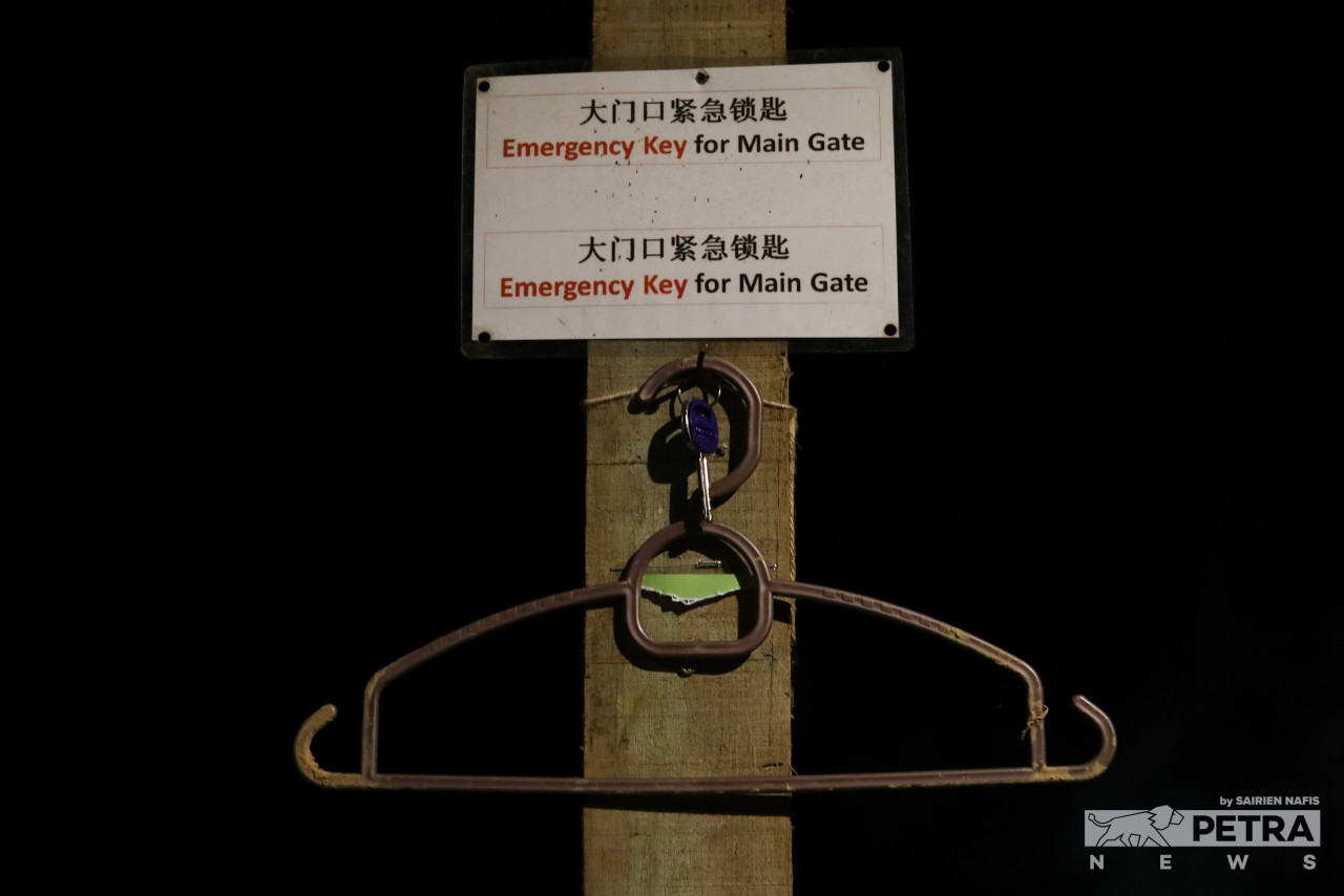 The emergency key for the main gate at the scene of the Batang Kali landslide. – SAIRIEN NAFIS/The Vibes pic, December 21, 2022