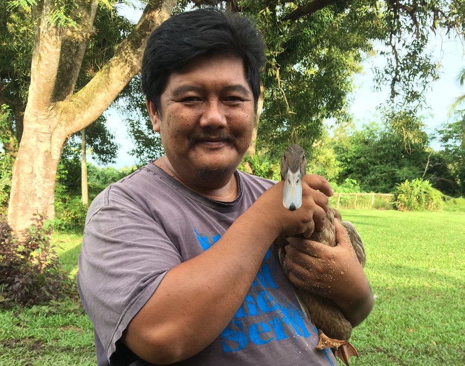 A chicken and duck farmer in Sandakan Remy Majangkim says the price of chicken has been increasing in Sabah as farmers have been burdened by the increasing price of animal feed, as well as the outbreak of Chicken Flu in Penampang which had decimated the population of chickens in the area. – REBECCA CHONG/The Vibes pic, February 13, 2022  