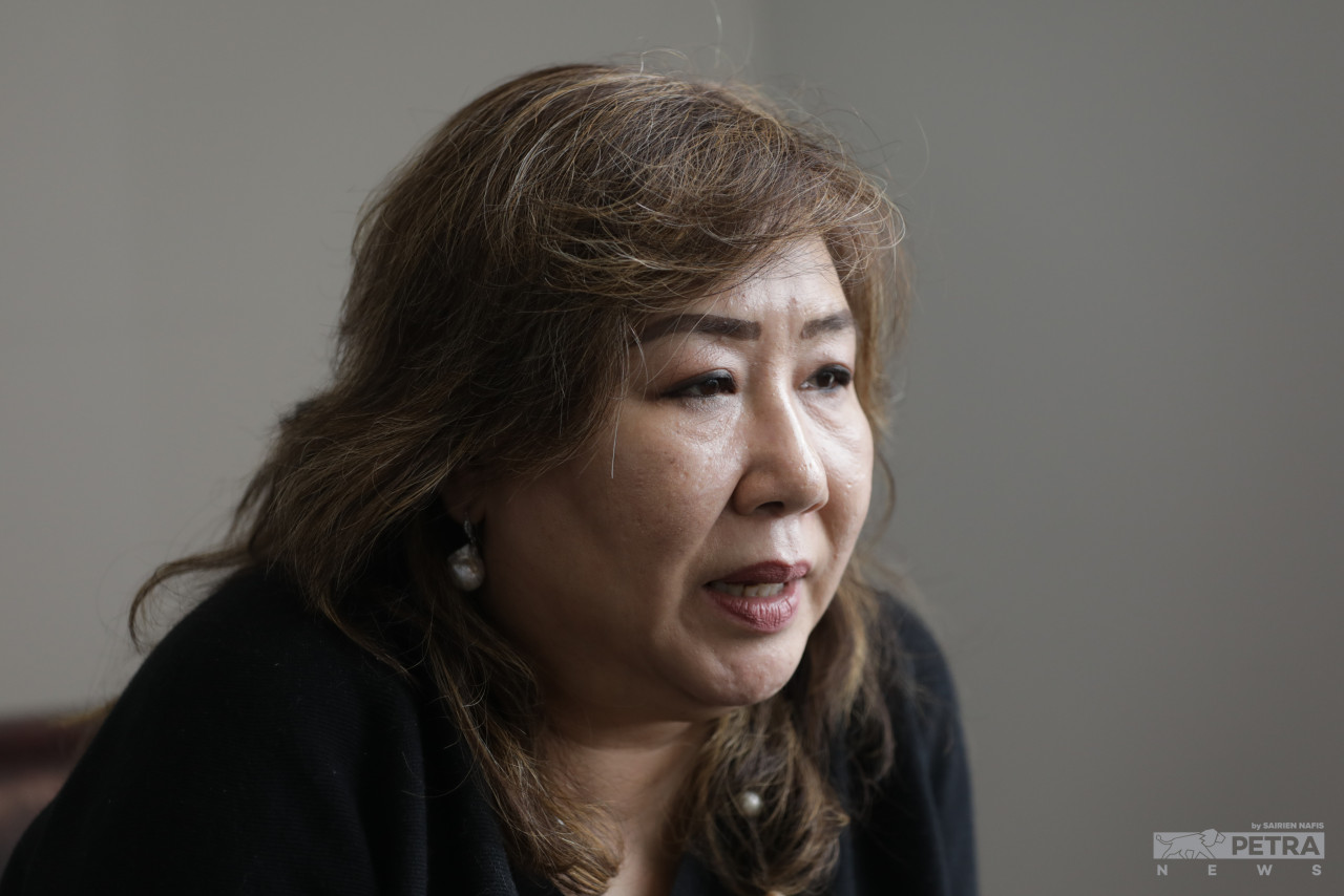 Malaysian Bar president Karen Cheah says the body thinks that the proposed constitutional amendment to Article 10 for an anti-hopping law is not necessary. – SAIRIEN NAFIS/The Vibes pic, April 25, 2022