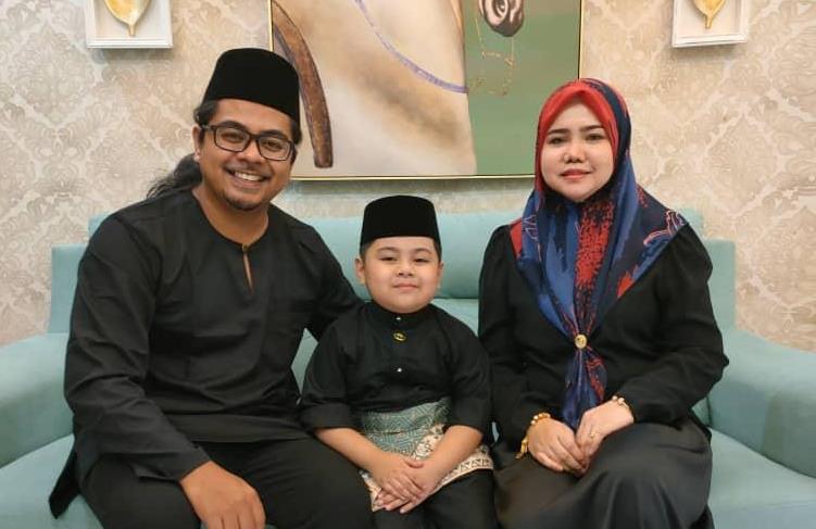 Anna Sardewi Madlan says Aidilfitri is not the same without her two younger brothers, who are in Kuala Lumpur and Indonesia, and cannot return home due to Covid-19 travel restrictions. – File pic, May 15, 2021