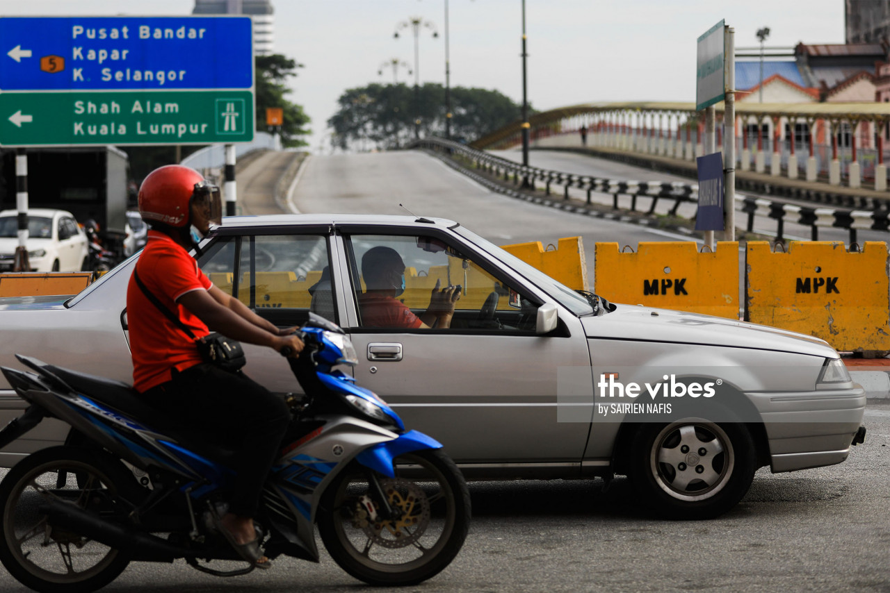 In May, the government announced that it will make the anti-brake locking system compulsory for all new motorcycles with 150cc engine capacity and above and later to be expanded to ‘kapcai’ (underbone) models. – The Vibes file pic, December 28, 2022