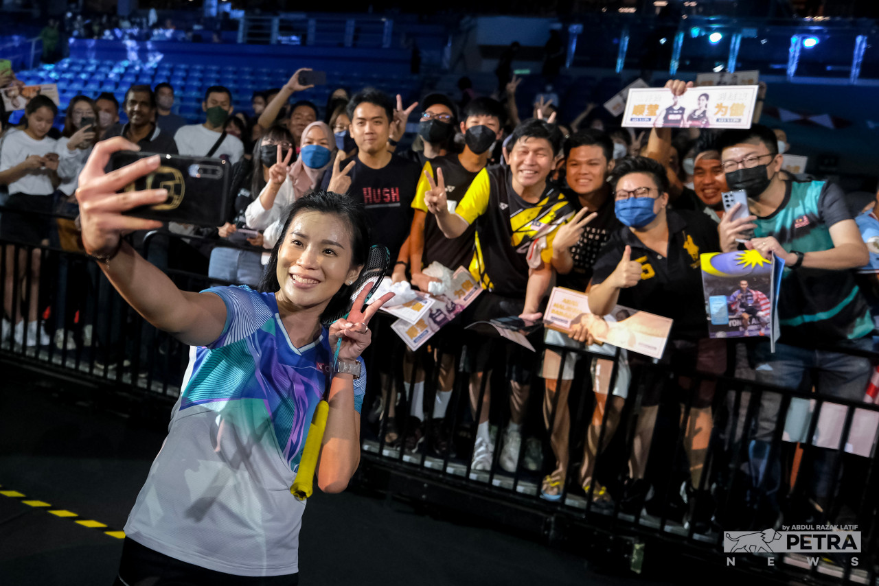 Goh Liu Ying’s special farewell was hosted in conjunction with the Super 1000 event held at Axiata Arena in Bukit Jalil. She was joined by her family members, loyal fans, as well as former coaches Rosman Razak, Chin Eei Hui, and Jeremy Gan. – ABDUL RAZAK LATIF/The Vibes pic, January 14, 2023
