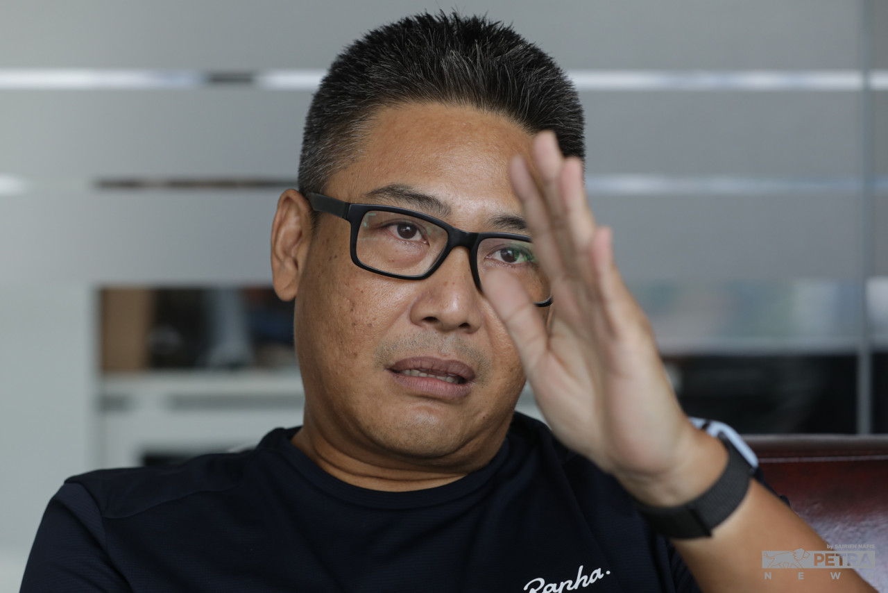 Recommended by his doctor, Lam Mun Fatt says cycling does not just help him get into shape, it strengthens his legs as well. – SAIRIEN NAFIS/The Vibes, May 31, 2022