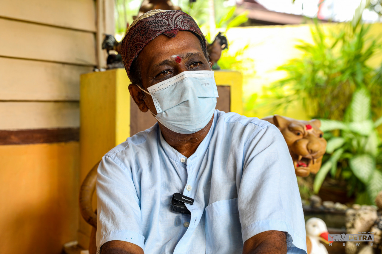 The older generation has to step up and lead the community in practising its culture and way of life, so the younger generation can emulate that and prevent the Chitty community from dying out, says S. Kanagalingam Pillay. – ALIF OMAR/The Vibes pic, November 17, 2021