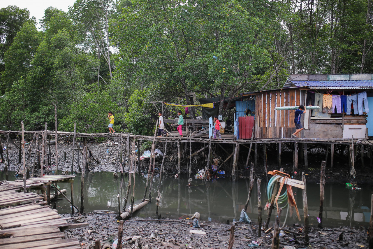 To eradicate squatter settlements, more PPR units need to be built, but the process is slow and legal housing is limited. – REBECCA CHONG/The Vibes pic, November 20, 2021