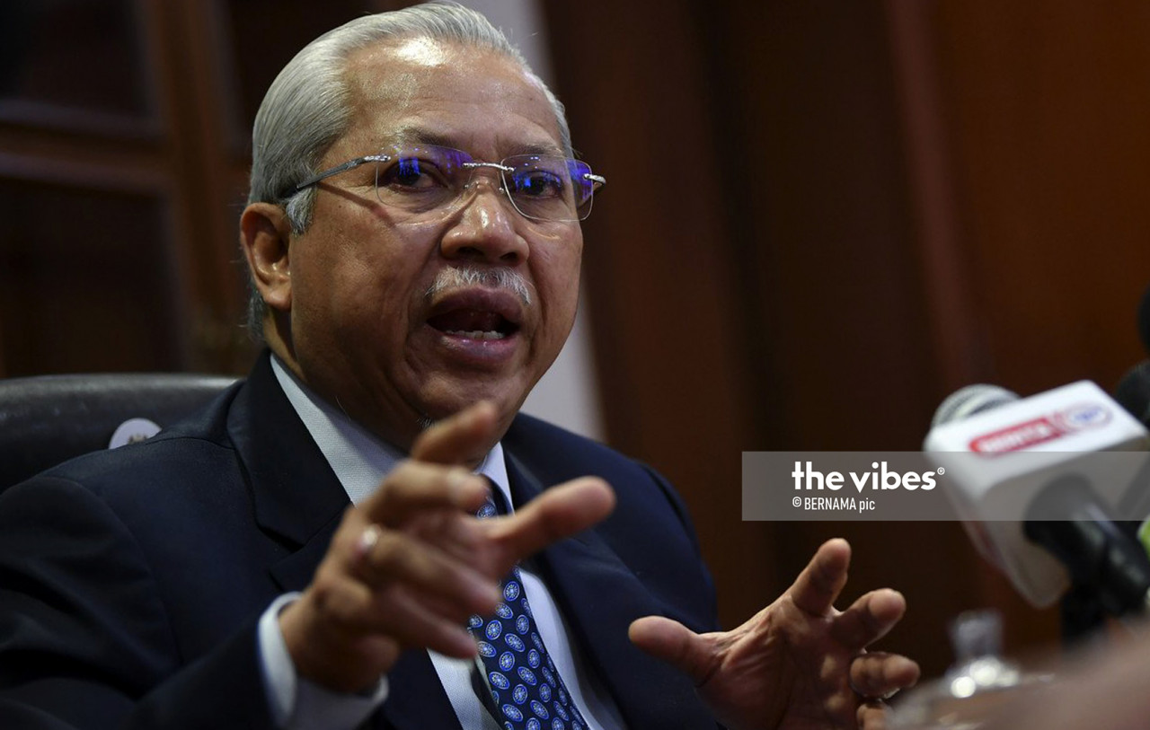 Federal Territories Minister Tan Sri Annuar Musa claims that what was discussed during the Umno Supreme Council meeting last night was not reflected in the party president’s speech after it. – The Vibes file pic, July 8, 2021