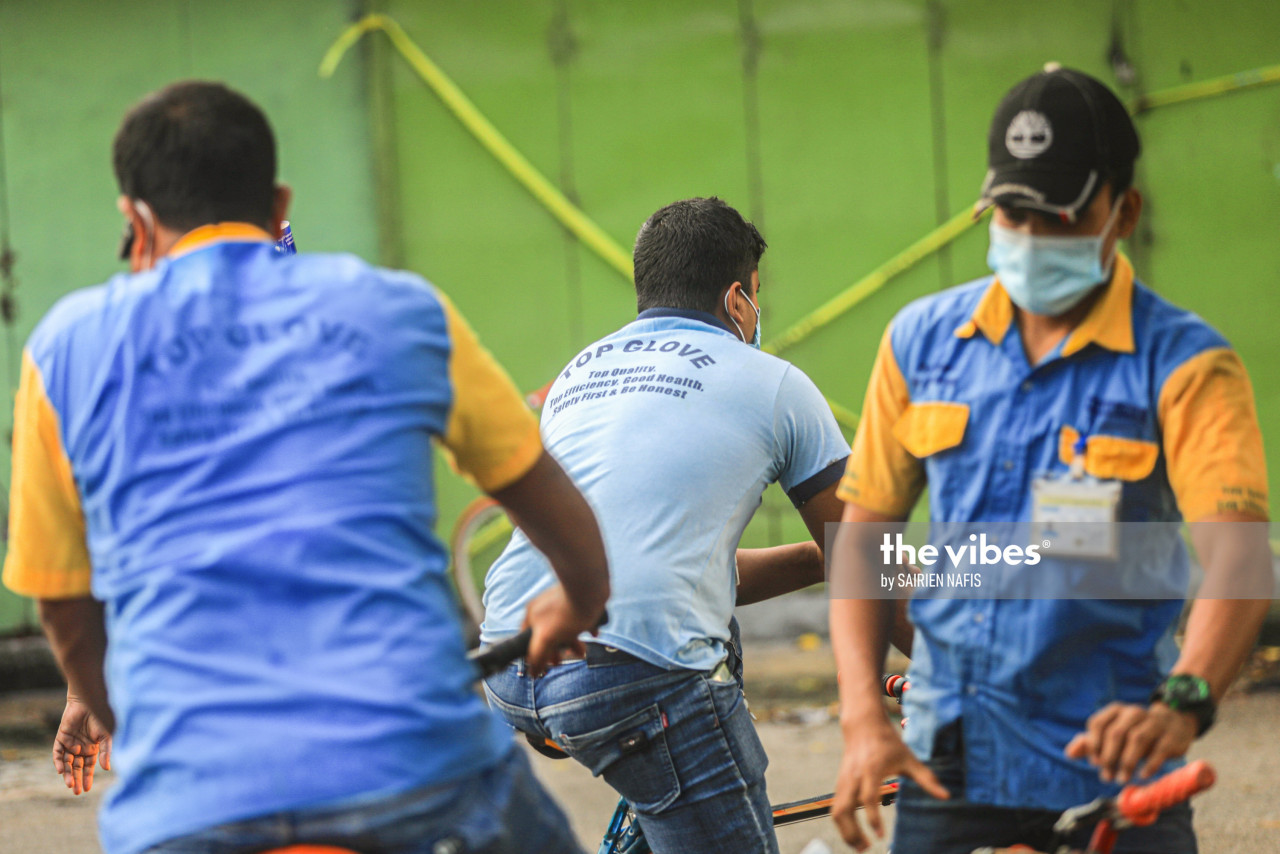 US Customs and Border Protection has issued a directive to its personnel at all US ports of entry to begin seizing disposable gloves produced in Malaysia by Top Glove over alleged forced labour. – The Vibes file pic, April 1, 2021