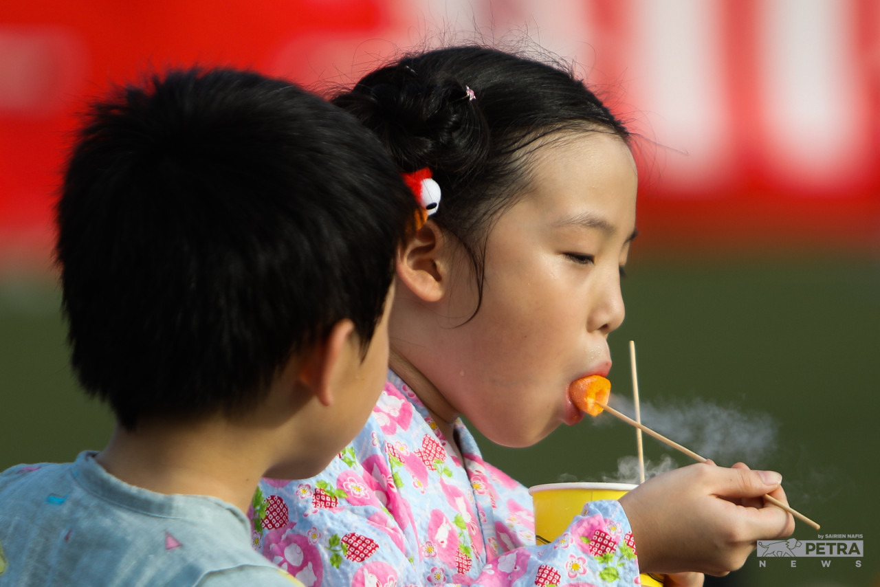 A multitude of Japanese street food and delicacies were made available for the enjoyment of thousands who thronged the Shah Alam Sports Complex on Saturday. – SAIRIEN NAFIS/The Vibes pic, July 18, 2022