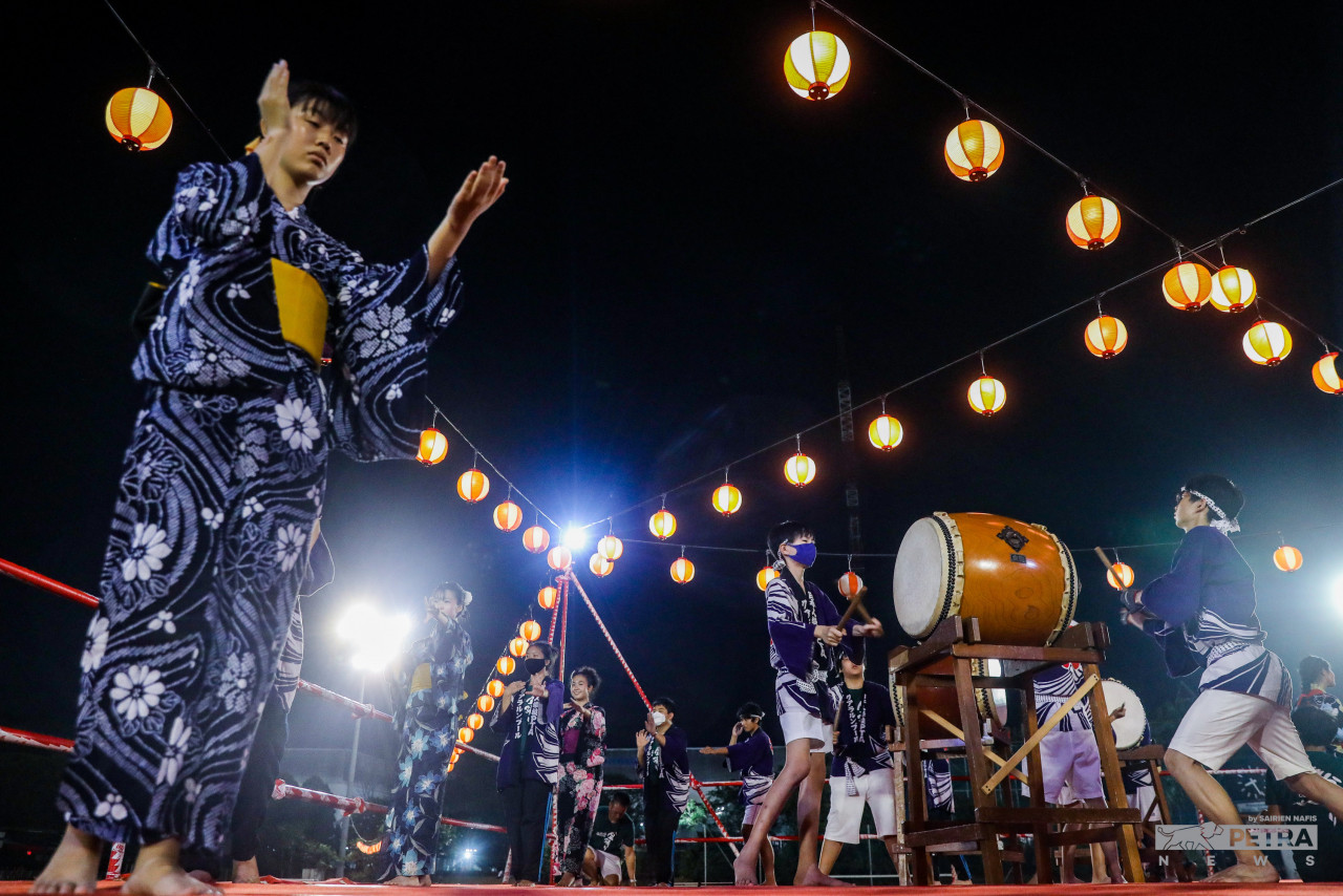 A Japanese percussion group performing on the main stage at the Bon Odori Festival last weekend. – SAIRIEN NAFIS/The Vibes pic, July 18, 2022