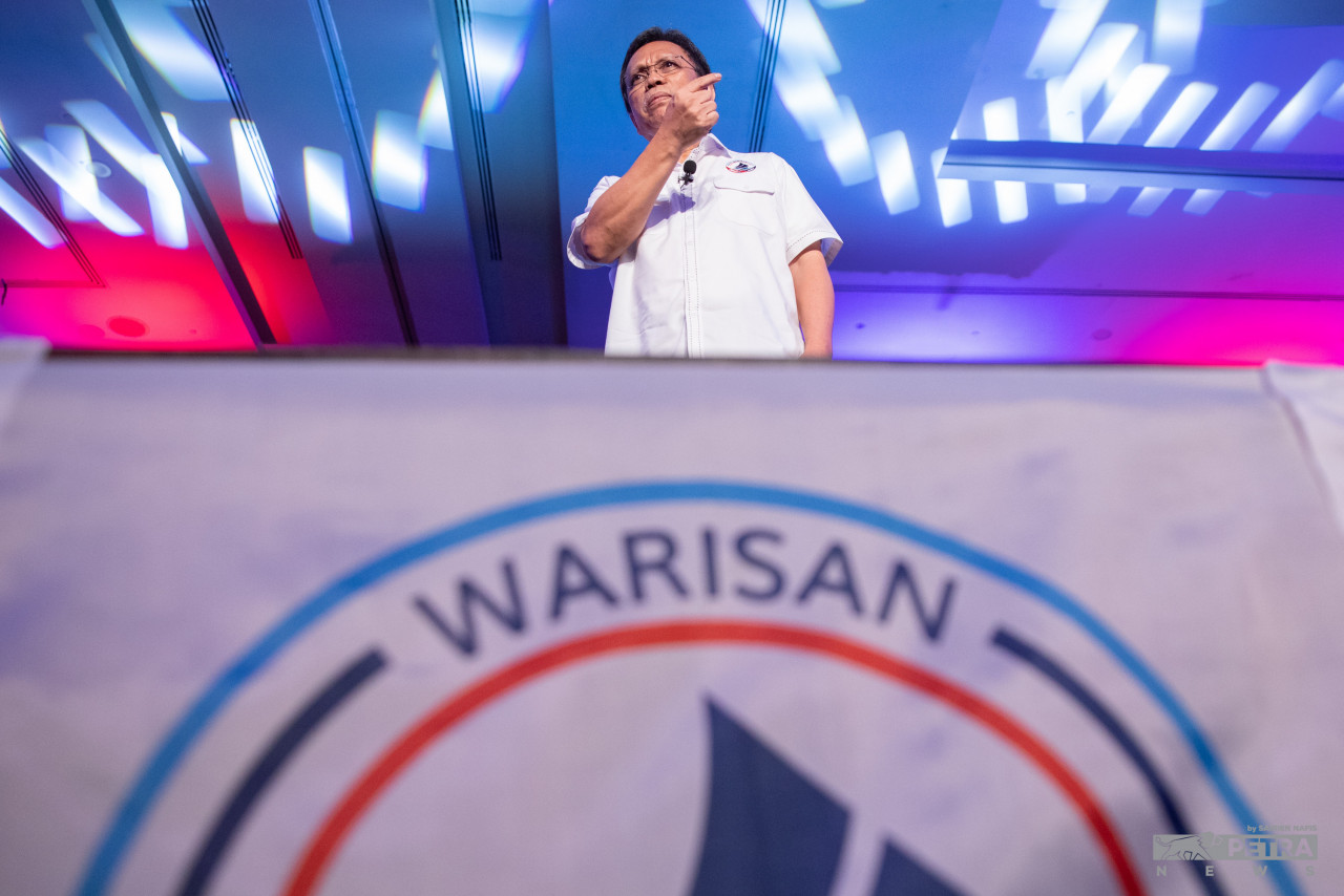 Warisan president Datuk Seri Shafie Apdal says the party decided to expand its wings to the peninsula seeing how the crises of leadership, race and religion, health and economy have plagued the nation over the past years. – SAIRIEN NAFIS/The Vibes pic, December 17, 2021