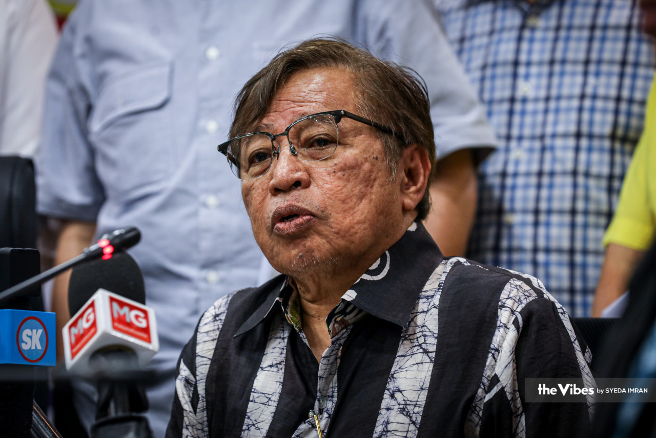 Tan Sri Abang Johari Openg credits Sarawak’s Post-Covid-19 Development Strategy for its categorisation as a high-income state by the World Bank. – SYEDA IMRAN/File pic, July 8, 2023