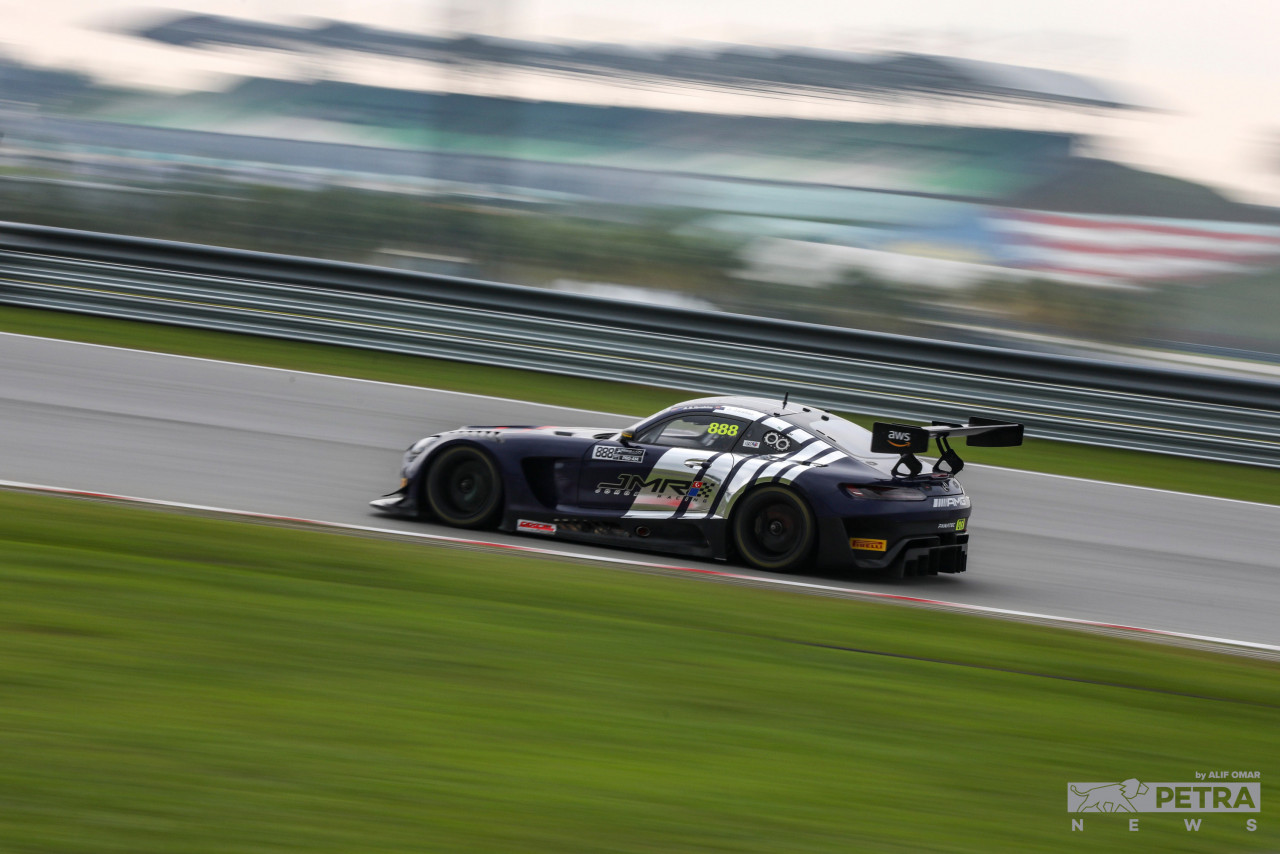 Jazeman, who also races for Team Virage in the European Le Mans Series (ELMS), explains that both the car and its drivers undergo countless changes throughout the weekend leading up to a race.  – ALIF OMAR/The Vibes pic, May 21, 2022