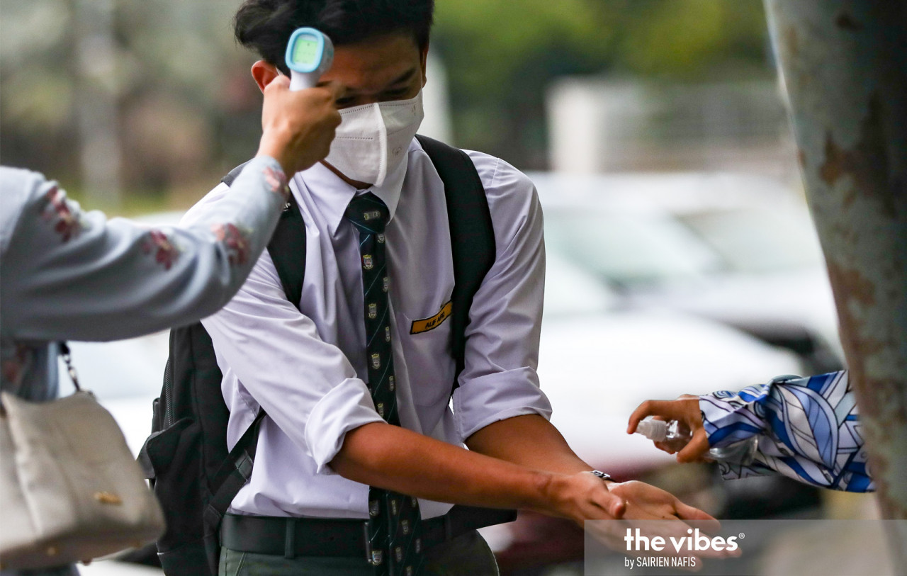 Covid-19 infections among youth are on the rise, which is why the government has shut down education sectors to avoid further spikes, says a senior minister. – The Vibes file pic, May 30, 2021