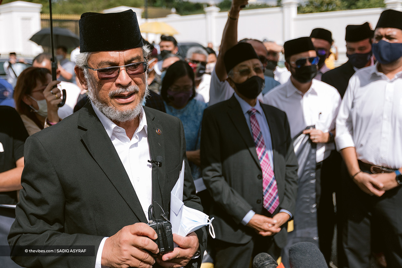 Khalid Samad (left) says he is confident the Agong will agree to grant his committee an audience, as it represents the people. – SADIQ ASYRAF/The Vibes pic, April 20, 2021