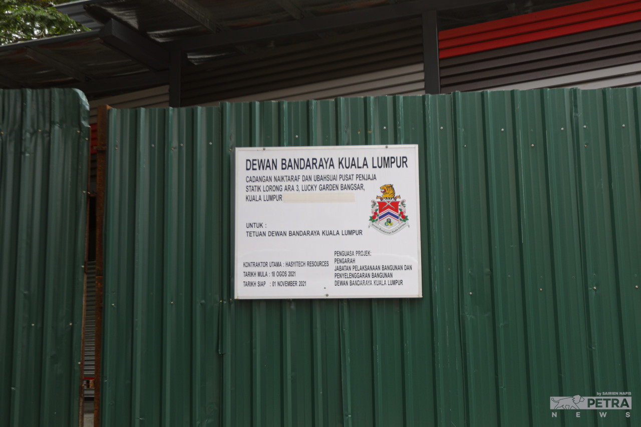 The Kuala Lumpur City Hall has agreed to a six-month free rental period once the food court opens for business, while there is not yet a set figure on how much hawkers will have to pay monthly. – SAIRIEN NAFIS/The Vibes pic, April 21, 2022