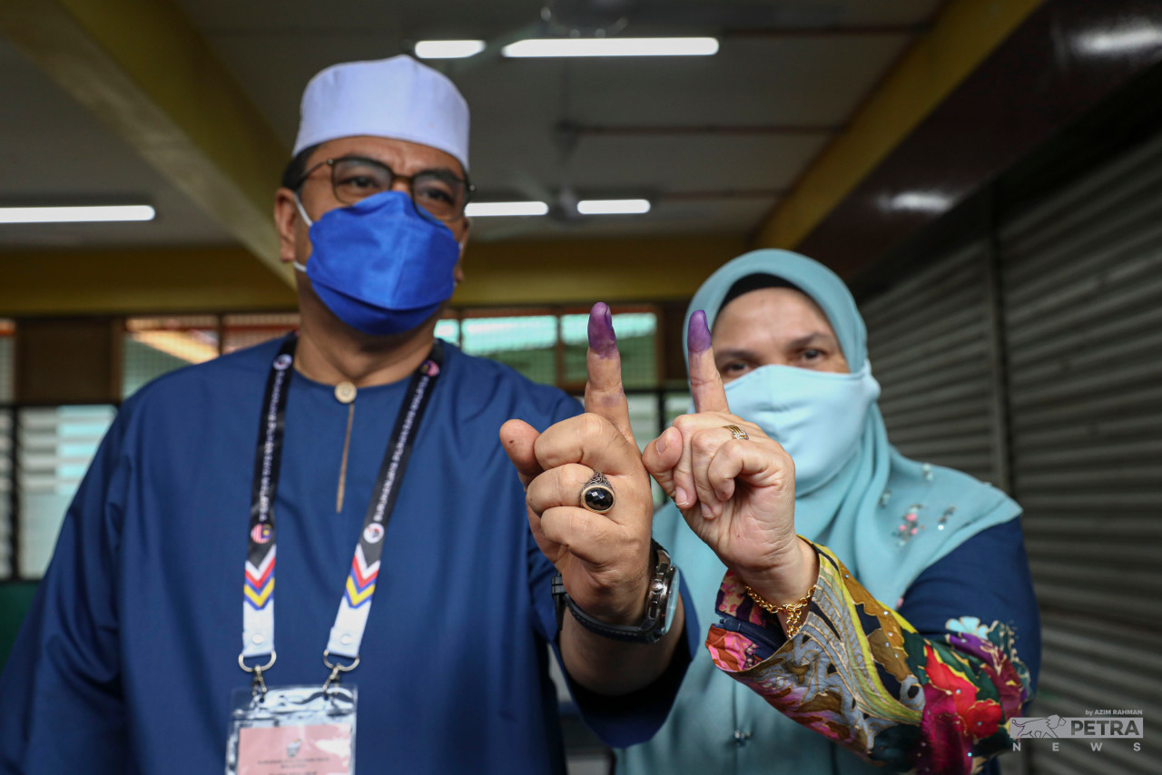 Barisan Nasional’s chief ministerial candidate Datuk Seri Sulaiman Md Ali has urged people in Melaka who have not voted to do so. – AZIM RAHMAN/The Vibes pic, November 20, 2021