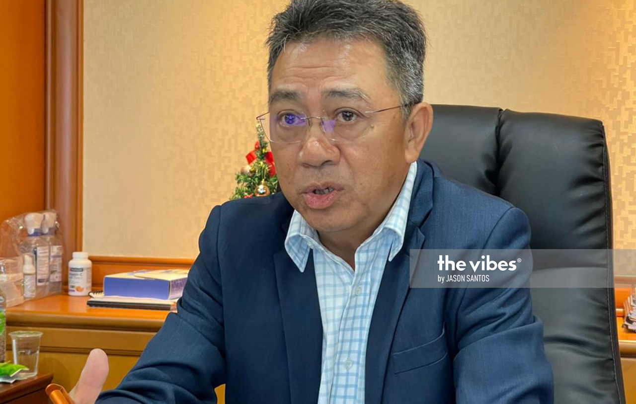 Sabah Deputy Chief Minister Joachim Gunsalam says that operators in any industry in Sabah have to abide by state regulations as all mineral resources are controlled by the state government. – The Vibes file pic, March 7, 2021