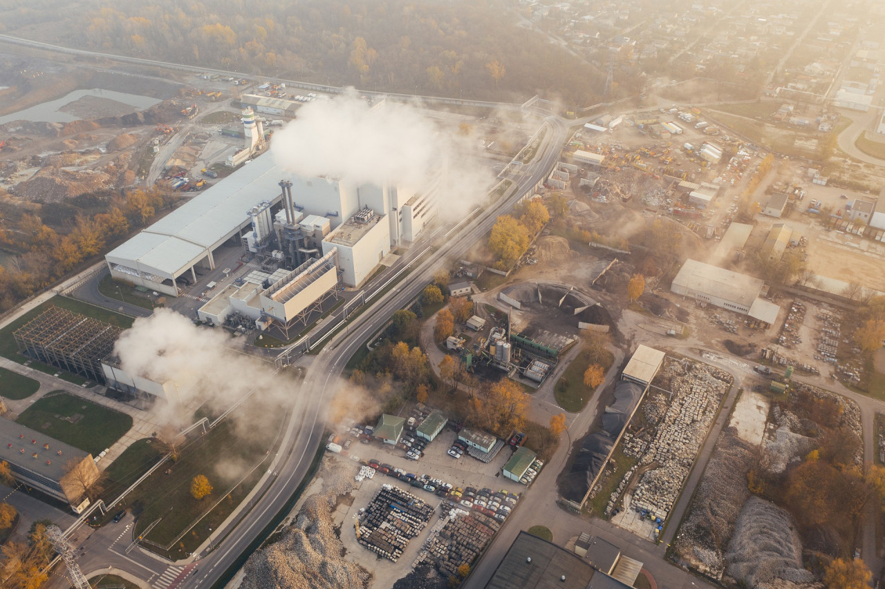 As the transportation and power industries are transitioning away from fossil fuel to renewable energy, there is still a growing demand for petrochemicals and oil from the plastic production industry. – Pixabay pic, July 4, 2021
