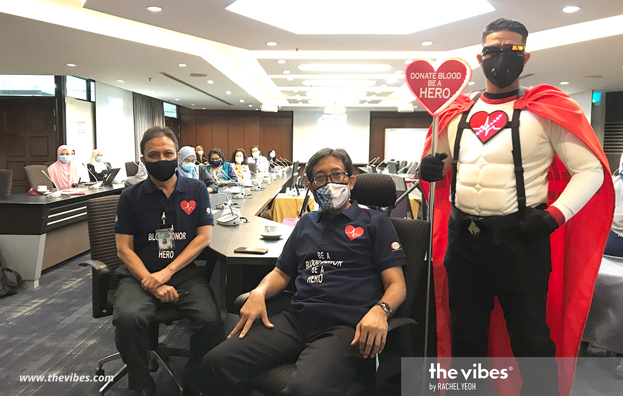 (From left) Penang Development Authority deputy CEO Jamil Ibrahim, chief executive Datuk Mohd Bazid Abd Kahar, and their new blood donation campaign mascot, Red Spear, at a press conference yesterday. – RACHEL YEOH/The Vibes pic, February 25, 2021