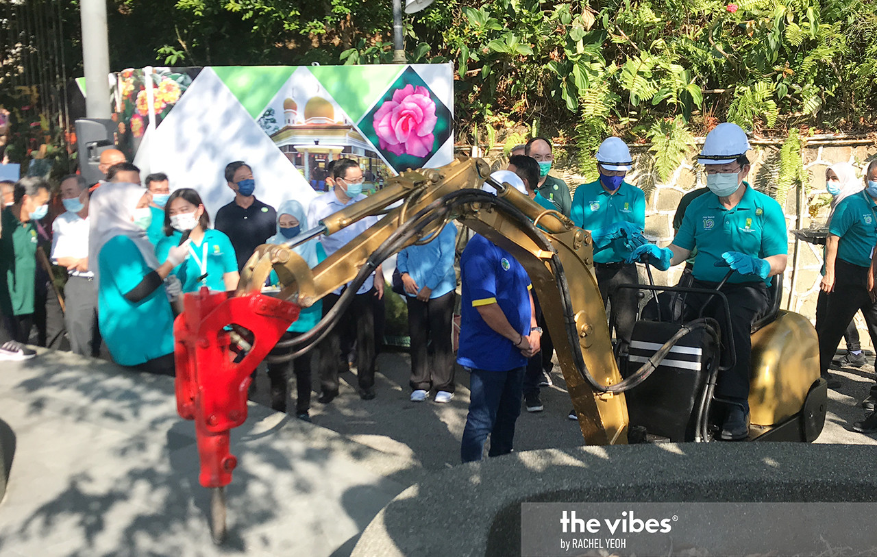 Chow Kon Yeow, who is also PHC chairman, says it intends to keep the existing green elements, such as trees, around the site to preserve the natural aesthetic and heritage appeal of the summit area. – RACHEL YEOH/The Vibes pic, March 20, 2021