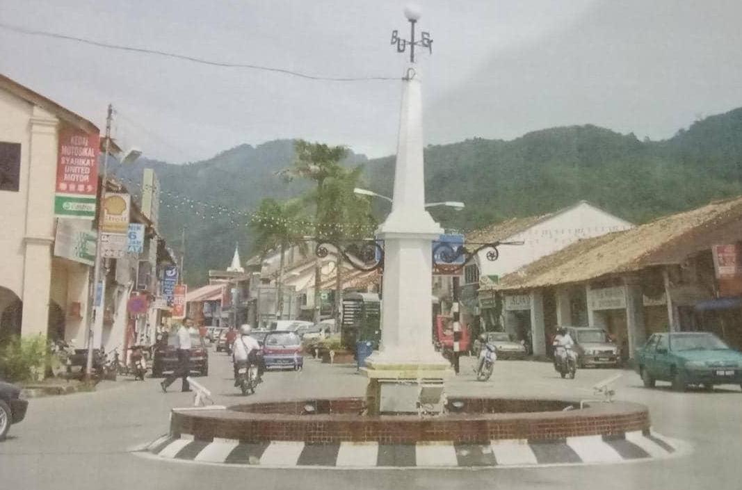 The copper weathercock, which is adored by Balik Pulau residents, was not added to the monument until the 2000s. It is said that then-deputy chief minister, Teluk Bahang rep, and Balik Pulau resident Datuk Seri Dr Hilmi Haji Yahaya was the one to add the figure to the landmark. – File pic, March 21, 2021