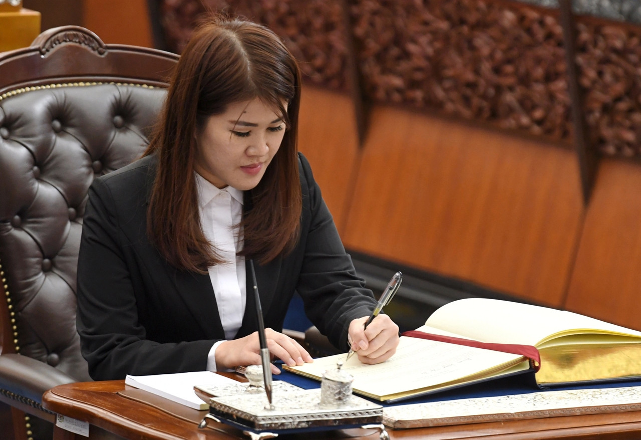 After three years in service, people in Sandakan are responding positively to DAP’s Vivian Wong, saying that she is a hardworking MP. – Bernama pic, October 25, 2022