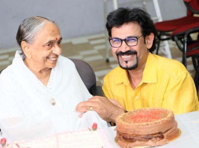 Having taught him English as a student, Ravindran Raman Kutty is still awed by Datin Mother A. Mangalam’s simplicity. – Pic courtesy of Ravindran Raman Kutty, May 17, 2021