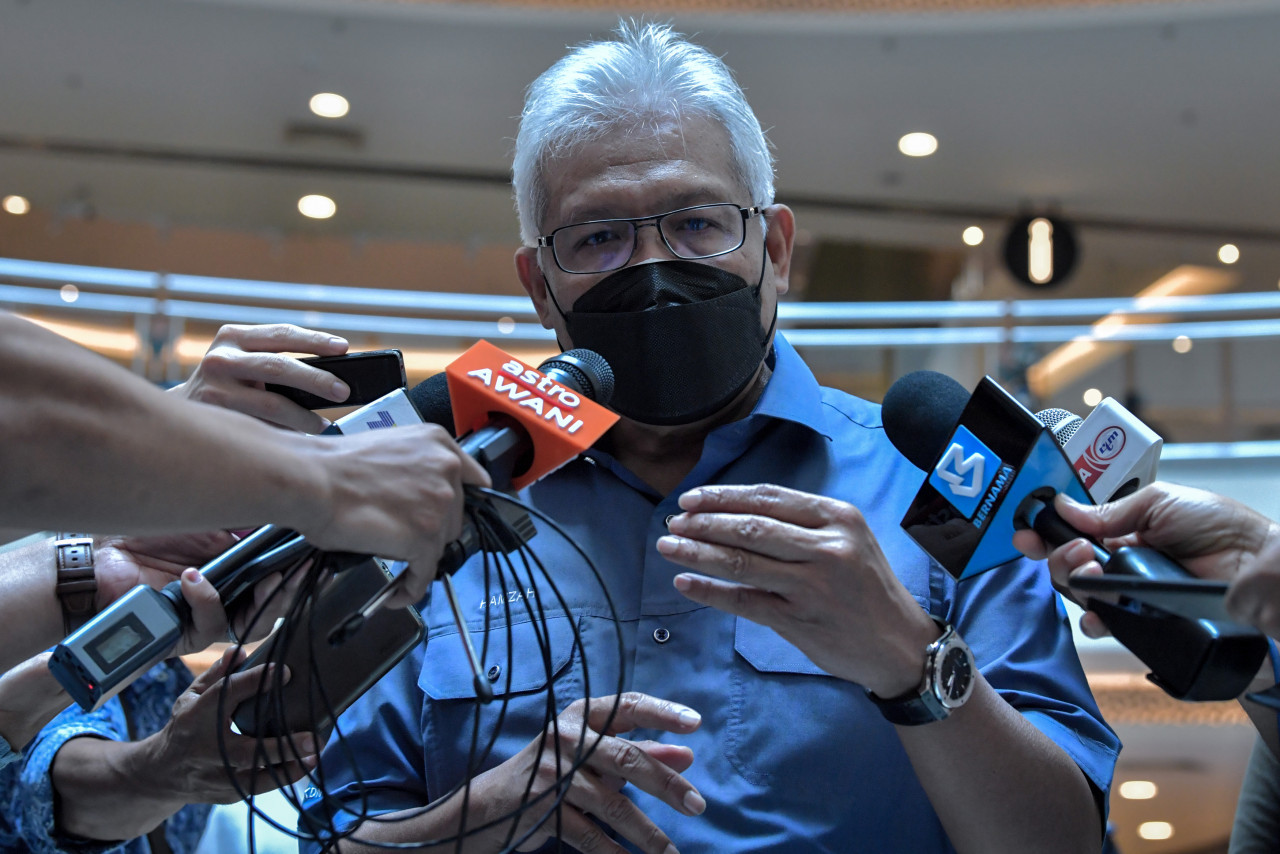 Home Minister Datuk Seri Hamzah Zainudin says reconvening Parliament may only create more Covid-19 clusters. – Bernama pic, June 4, 2021
