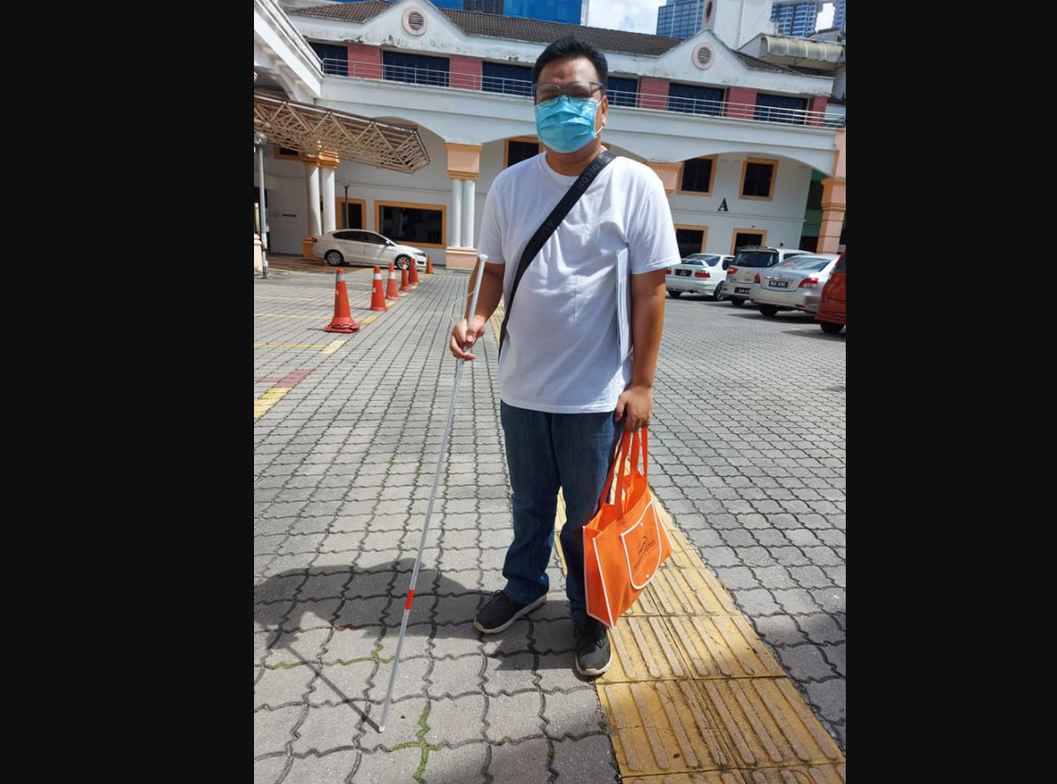 Before his death, Mohd Kamil Affendy voiced deep concern for his mother’s welfare and worried about her being alone while he was undergoing treatment at HKL. – Eddie Fendy Mkah Facebook pic, July 10, 2021