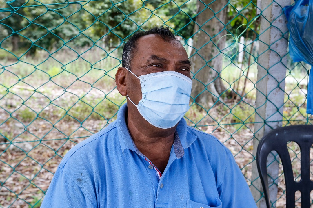 Durian entrepreneur Hamzah Ahmad says it has been difficult to sell durians outside of Penang since the first MCO was imposed last year. – The Vibes file pic, June 8, 2021