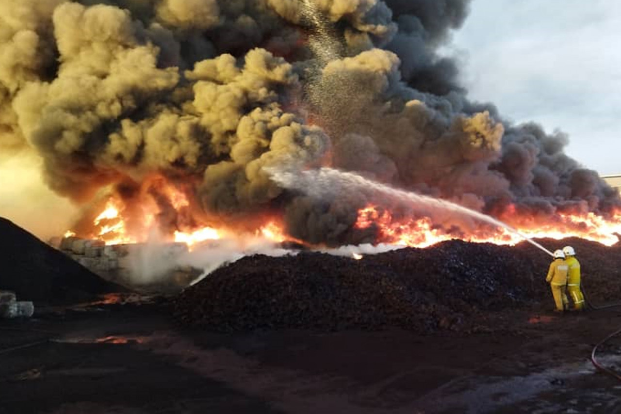 The massive fire, which was blazing since yesterday, was reported by an emergency call at 4.06pm. – Selangor Fire and Rescue Department pics, June 27, 2021