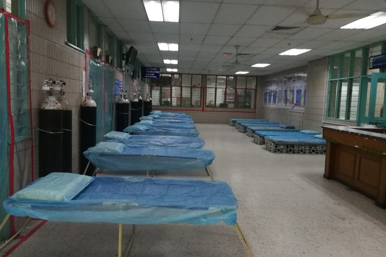 A photo of the condition at the outpatient department at Penang Hospital, which has been converted into a coronavirus ward. – The Vibes pic, August 18, 2021