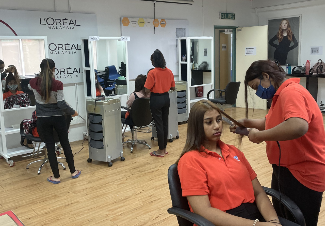 Students first learn the basics of hairdressing such as hair-washing and basic massage, and then move on to treatment, perming, rebonding and hair-colouring technique. – DHARSHINI GANESON/The Vibes pic, October 20, 2021