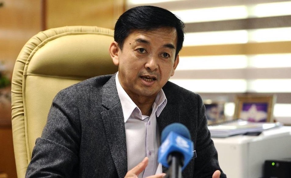 Sabah chief forest conservator Datuk Frederick Kugan issued a circular on December 21 informing that the Limited Log Export programme, which allows eligible parties to export logs from Sabah, is effective beginning January 3. – Bernama pic, December 28, 2021
