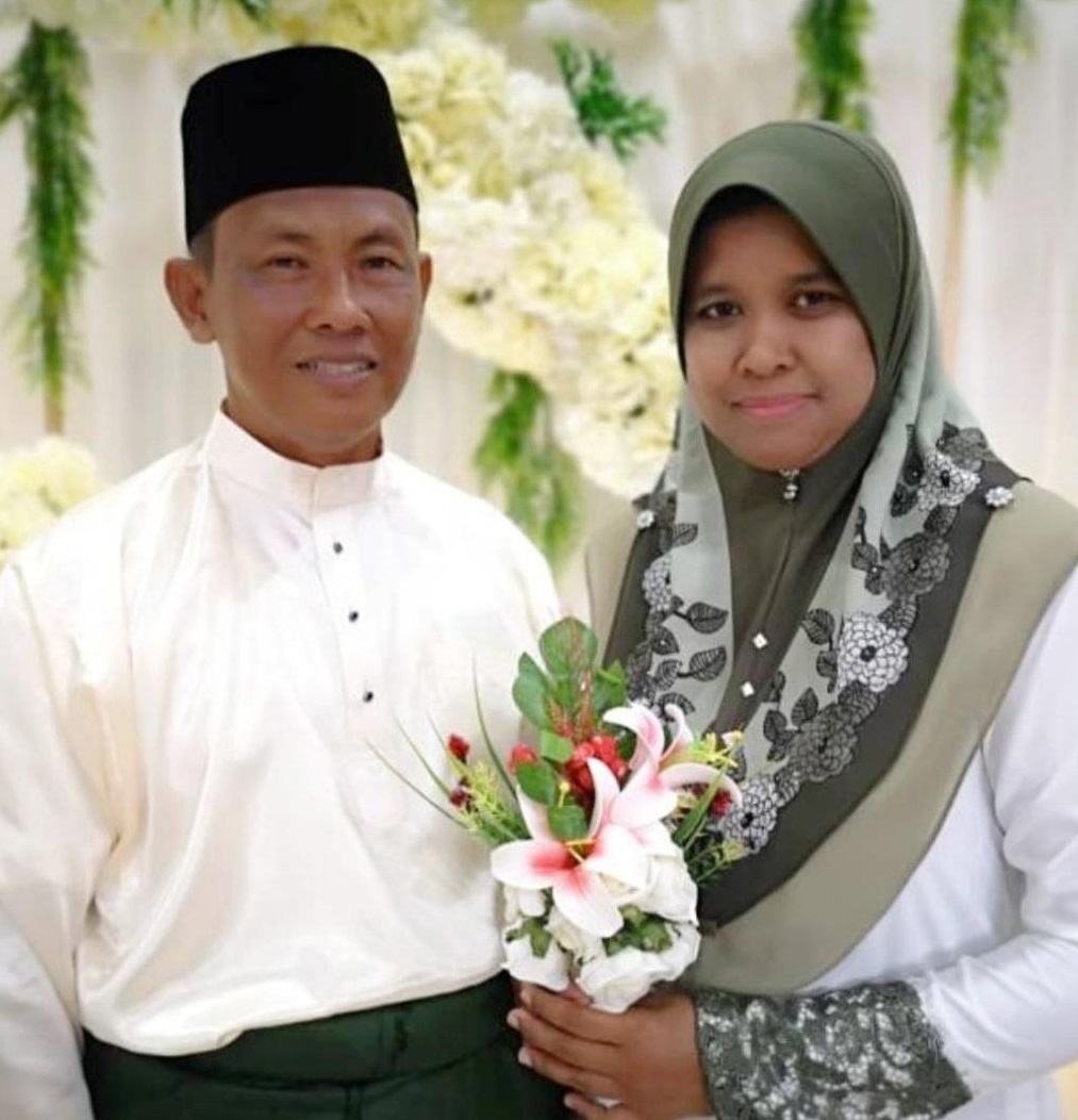 Had Baharudin Ayob’s wife, Hazillah Hassan, been able to donate her liver to her husband, it would have been the country’s first liver transplant involving a living donor and biologically unrelated recipient. – Family pic, October 23, 2021