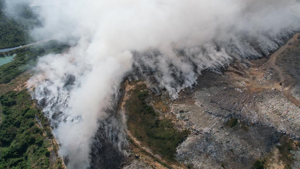 The burning Pulau Burung landfill earlier this year. Penang Island generates 900 tonnes of waste daily, all of which are transported by trucks and barges to the landfill. – The Vibes file pic, April 20. 2022