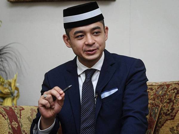 The State Green Border Initiative by Pahang Regent Tengku Hassanal Ibrahim Alam Shah Al-Sultan Abdullah Ri’ayatuddin Al-Mustafa Billah Shah (pic) was passed by the state government in November, and the new Casa Inspirasi-headed project is set to encroach on areas protected by this initiative, says a petition urging authorities to call off the development. – Bernama pic, January 26, 2022