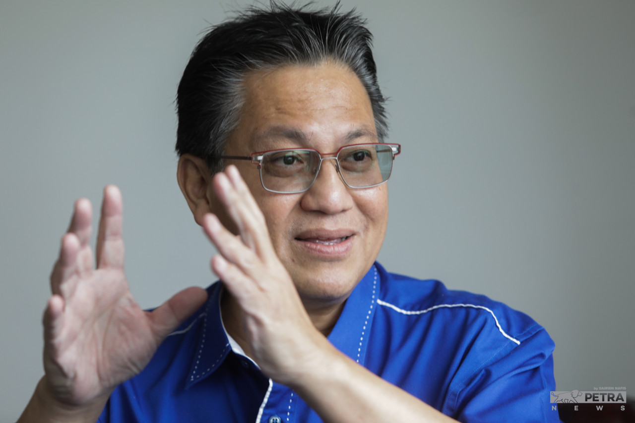 Datuk Nur Jazlan Mohamed (pic) says Tan Sri Muhyiddin Yassin’s control over Bersatu has decreased to the point some are becoming brave enough to go against him. – SAIRIEN NAFIS/The Vibes file pic, December 17, 2022