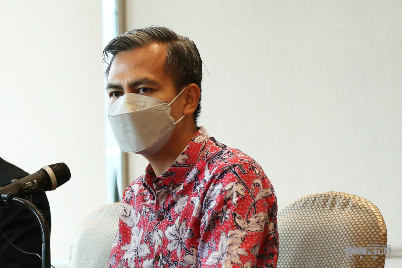 PKR communications director Fahmi Fadzil denies that the party is officially or unofficially talking to Datuk Seri Mohamed Azmin Ali or his peers. – The Vibes file pic, June 19, 2022