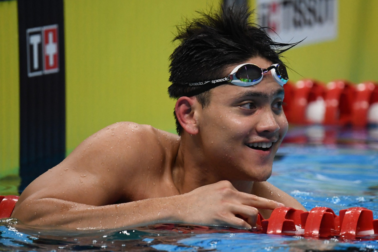 A national hero in Singapore as the winner of the only Olympic gold in its history, in the 100m butterfly at Rio 2016, Joseph Schooling faces question marks over the future of his career. – AFP pic, May 10, 2022