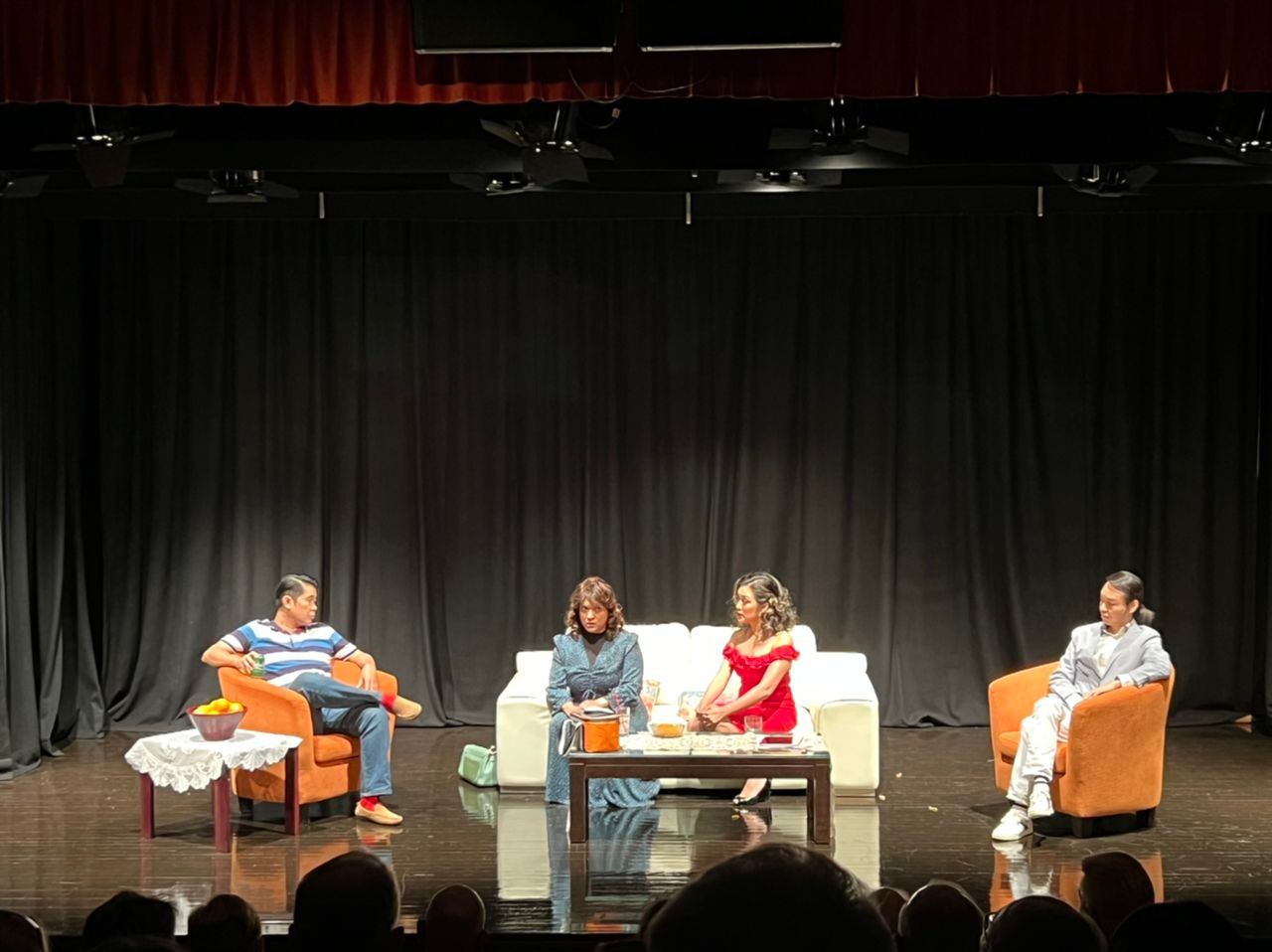 The Penang Players Music and Drama Society performing their adult comedy stage play A Couple of Secrets at Wawasan Open University. – IAN MCINTYRE/The Vibes pic, May 15, 2022