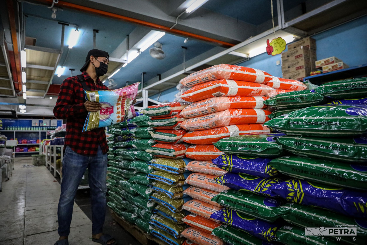 The Covid-19 pandemic showed Malaysia’s vulnerability in food security when the country had to seek assistance from foreign nations to ensure it was able to import enough rice. – The Vibes file pic, June 9, 2022