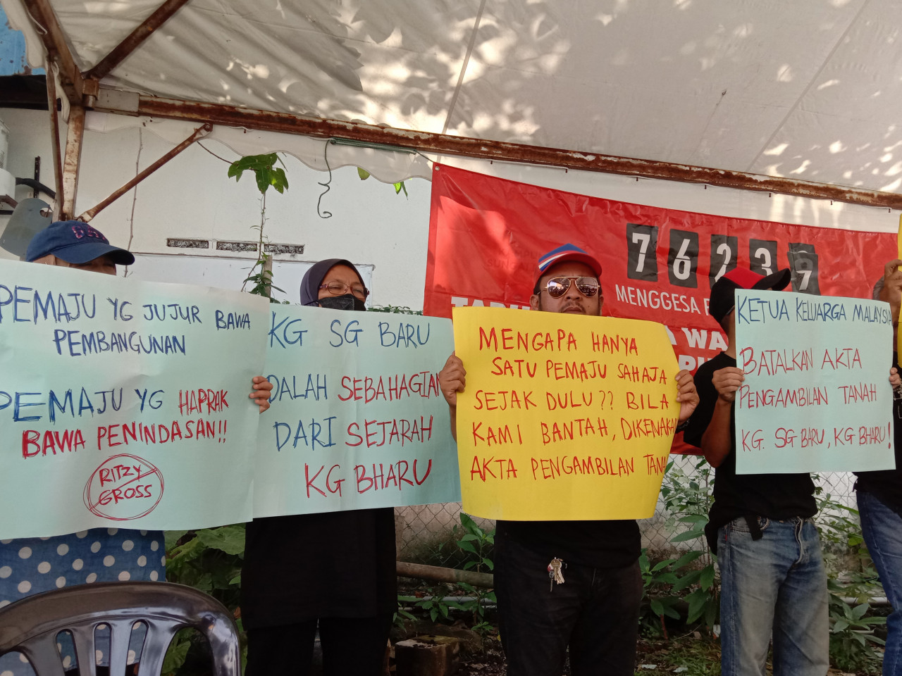 Kg Sg Baru residents face the bleak prospect of eviction in order to make way for a mixed development project. – QISTINA NADIA DZULQARNAIN/The Vibes pic, June 12, 2022